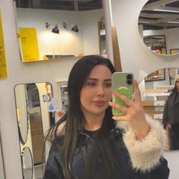 İstanbul bölgesinde bebek bakıcısı: İkbal