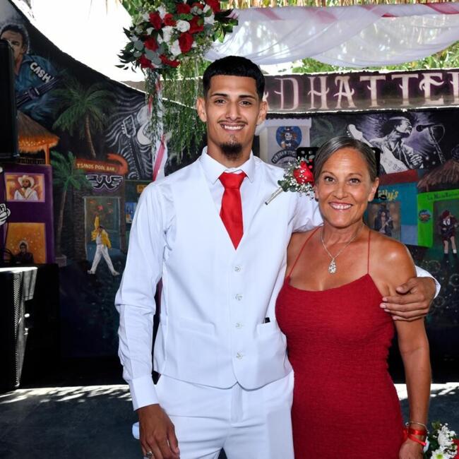 Trabajo para niñera en Barra de Navidad: Junior