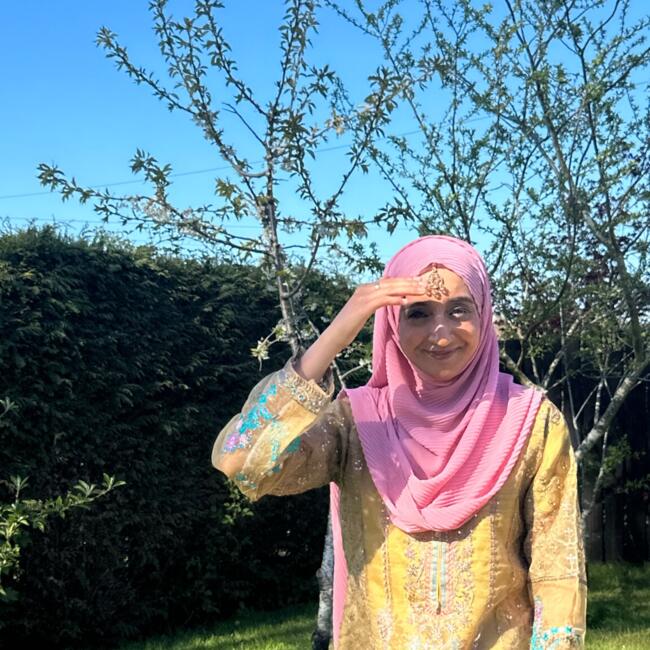 Babysitter in Dunfermline: Noor