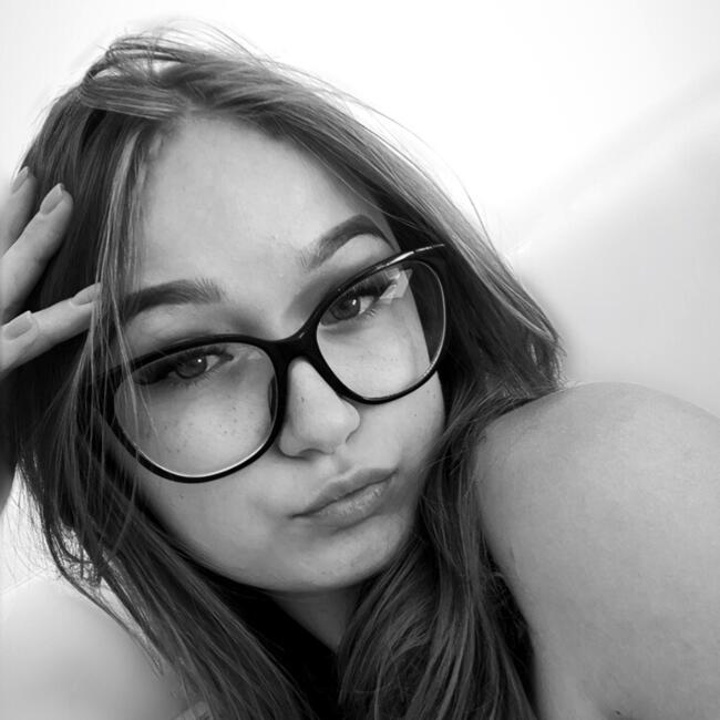 Babysitter in Nagykőrös: Kira