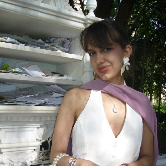 Babysitter in Seville: Rocio