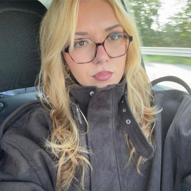 Babysitter in La Louvière: Samya