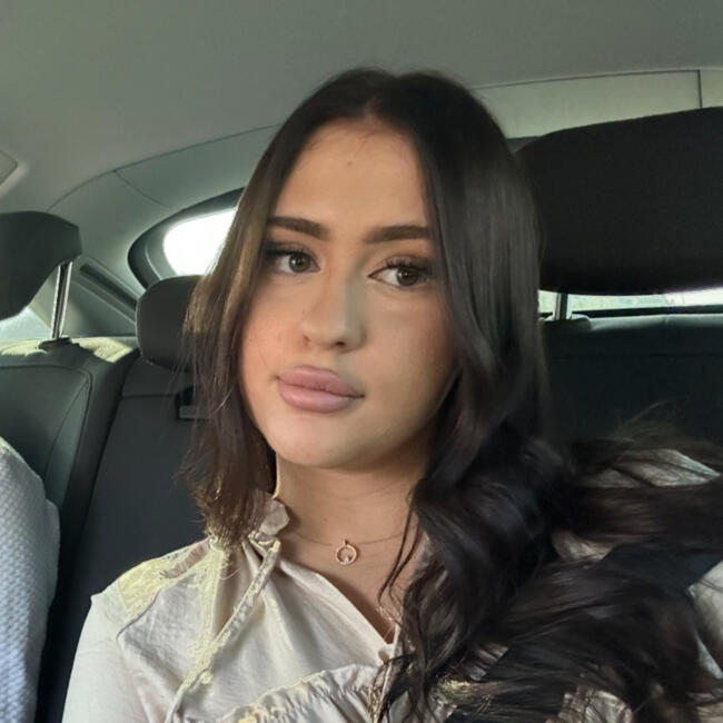 Babysitter in Saint-Martin-d'Hères: Kiara