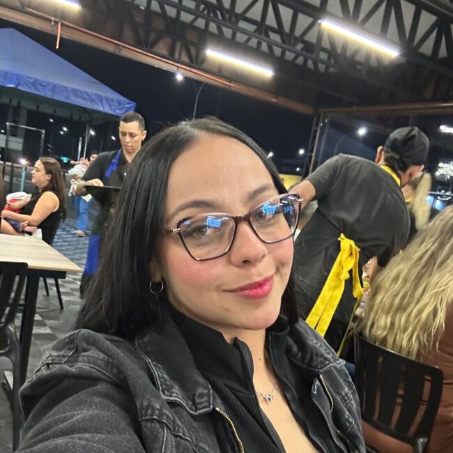 Babysitter in Curitiba: Maria celeste