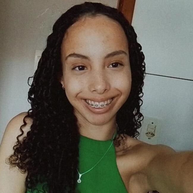 Babá em Campo Mourão: Allana Gabriely