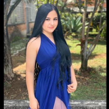 Niñera Dos Quebradas: Linda