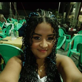 Babysitter in Montes Claros: Karen Vitória