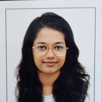 कोच्चि में बेबीसिटर: Sandra