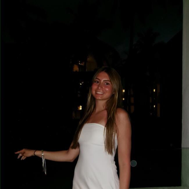 Babysitter in Bloomington (Indiana): Mickeyla