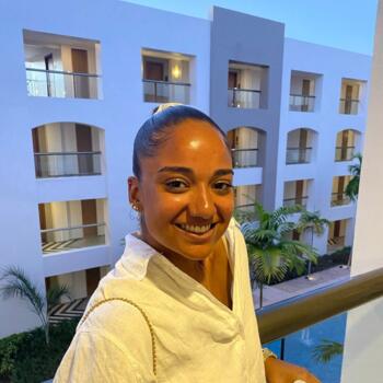 Niñera en Lo Barnechea: Anais Beaulieu