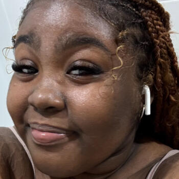 Babysitter in Brooklyn: Efia