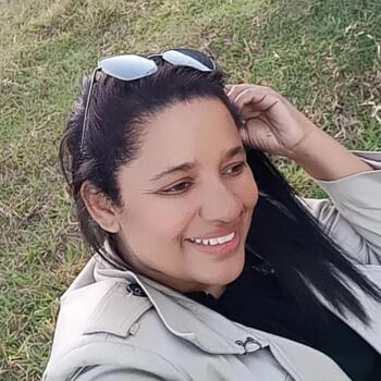 Babysitter in Guaratinguetá: Simone