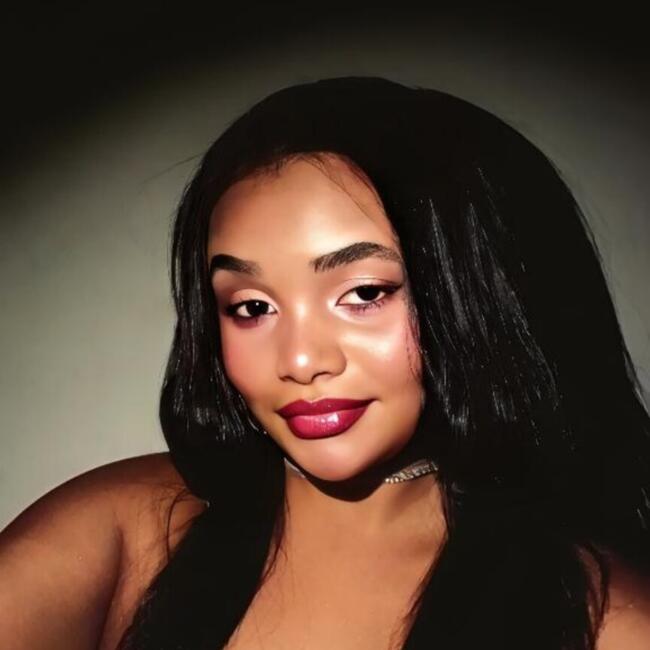 Babysitter in Caraguatatuba: Livia