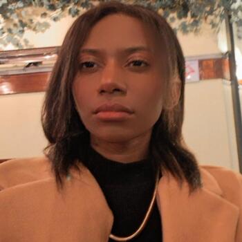 Babá em Bebedouro: Larissa