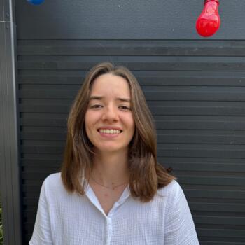 Babysitter in Cantenay-Épinard: Lily
