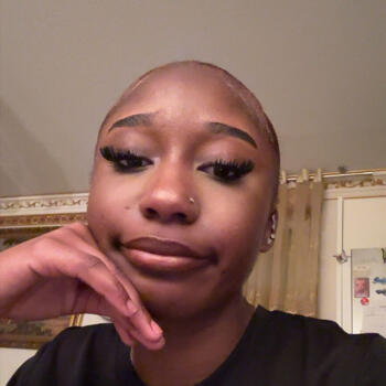 Babysitter in Toulouse: Viky