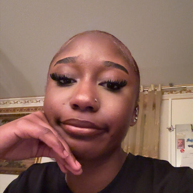 Babysitter in Toulouse: Viky