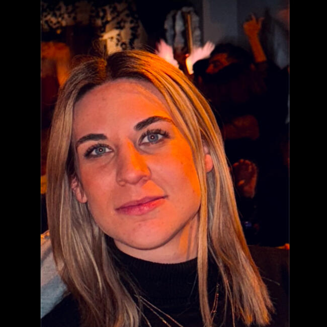 Babysitter in Athens: Markela