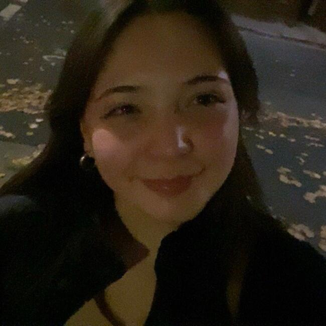 Babysitter in Cambridge: Veronica