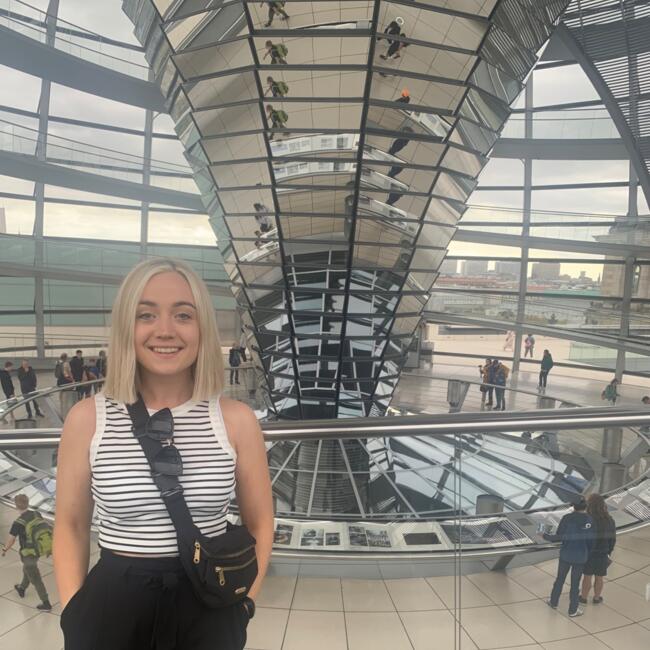 Babysitter in Toronto: Rebecca