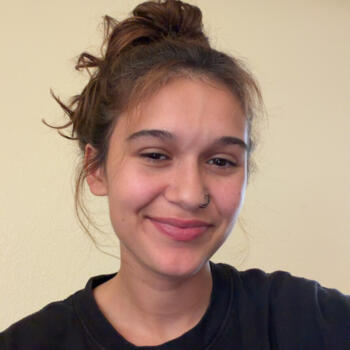 Babysitter in Mesa: Desiree