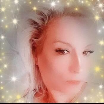 Babysitter στην περιοχή Πλωμάρι: Περσα Τσαμουρα