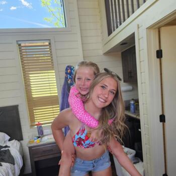 Babysitter in Lakewood: Makenna
