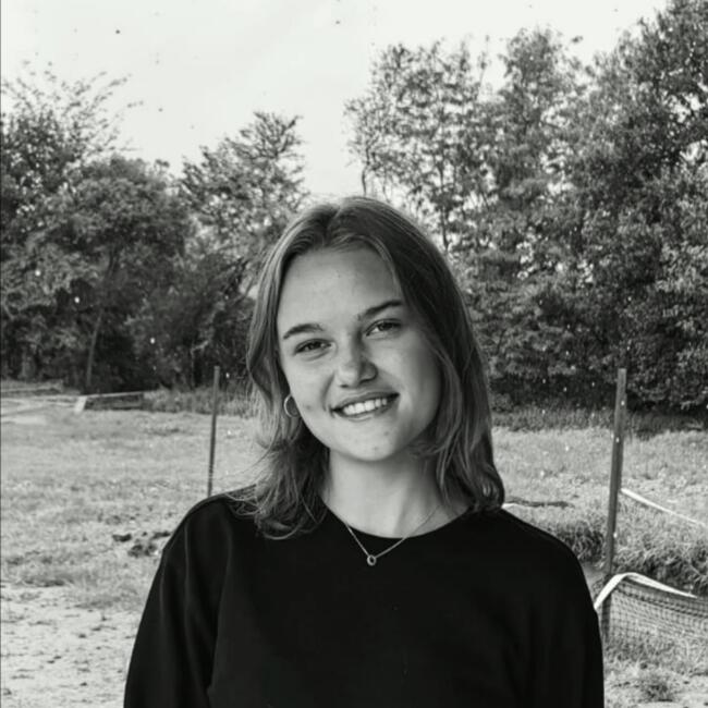 Babysitter in Parys: Abbygael