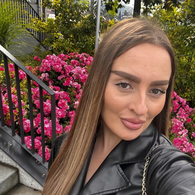 Babysitter in Reinach: Cristina
