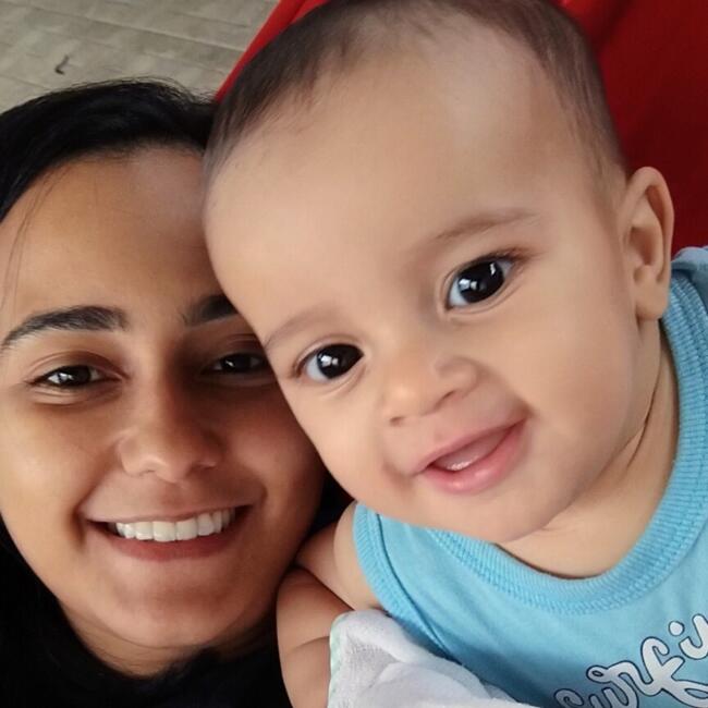 Emprego de babá em Guarujá: Ana Carolina