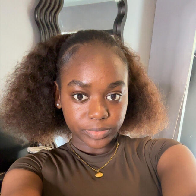 Babysitter in Charleville-Mézières: Mabetty