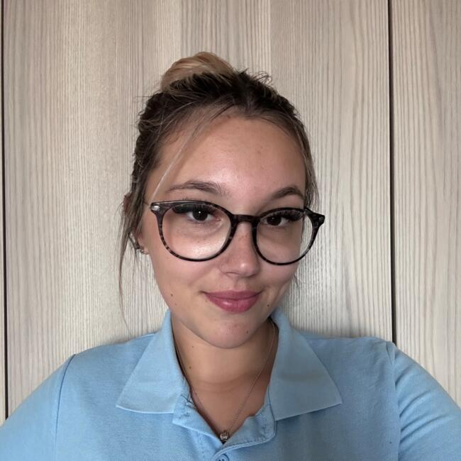 Babysitter in Oostende: Hailey