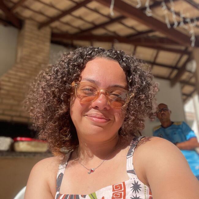 Babysitter in São Pedro da Aldeia: Yasmin