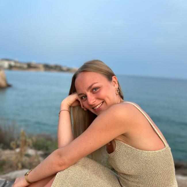 Babysitter in Quesnoy-sur-Deûle: Laetitia