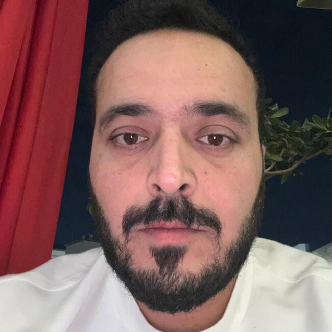 وظيفة جليسة أطفال في القاهرة: Mustafa