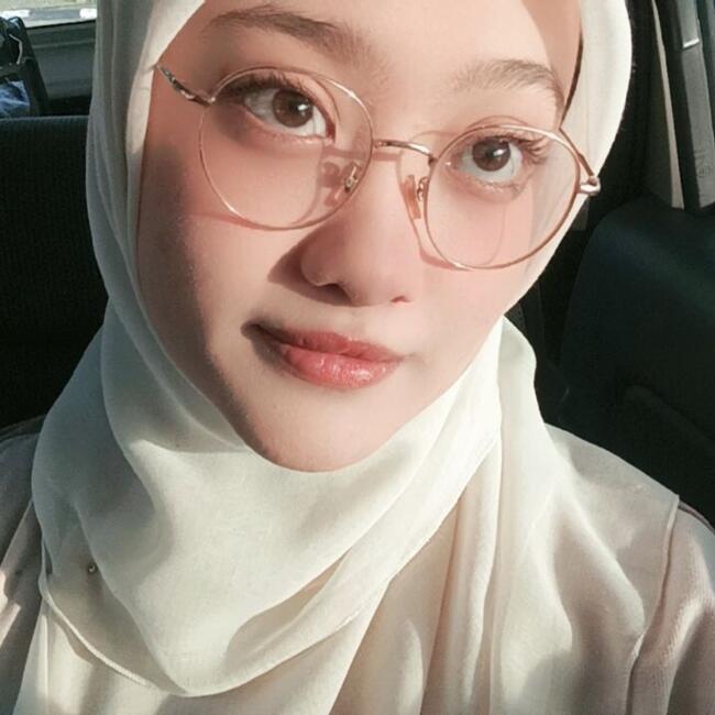 Babysitter in Kampung Sura Selatan: SIDRATUL