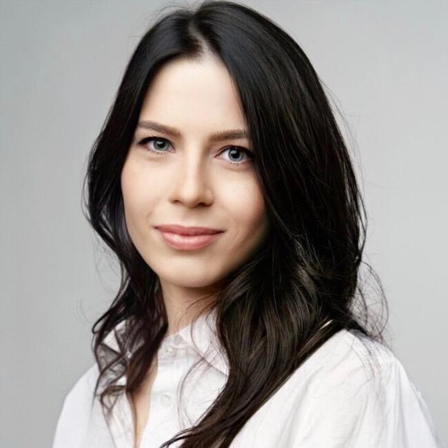 Babysitting job in Barcelona: Yana