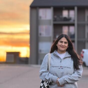 Babysitter in Fort McMurray: Jasmeen