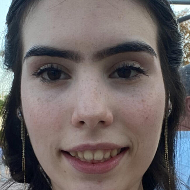 Nanny in Vilanova de la Roca: Júlia