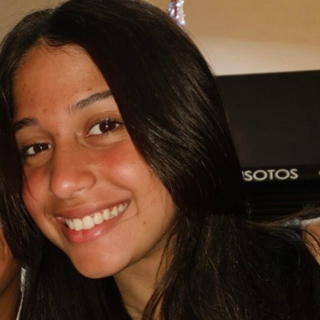 Babá em Araucária: Paula Mikaela