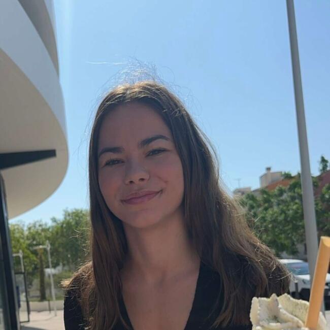 Babysitter in Dijon: Manon