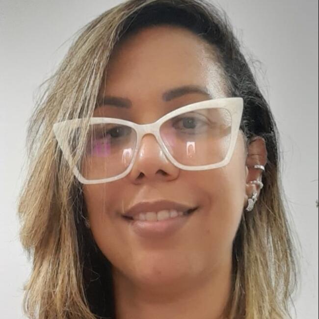 Babysitter in Jardim Guanabara: Patrícia Lopes