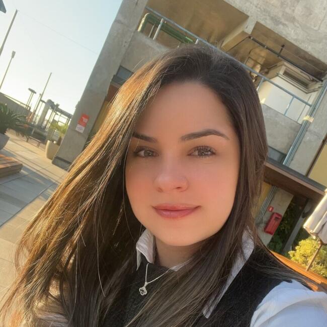 Emprego de babá em Santo André: Tharla