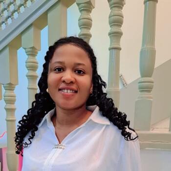 مربية أطفال في الرياض: Maureen