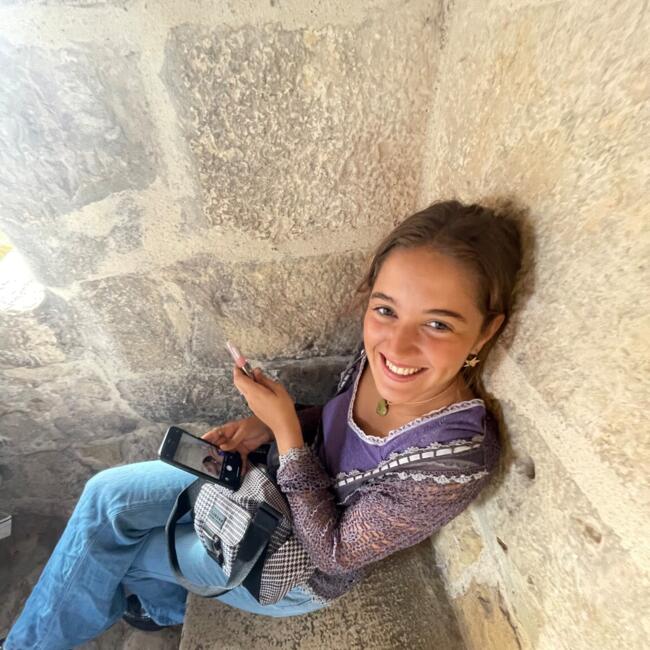 Babysitter in Lisbon: Maria