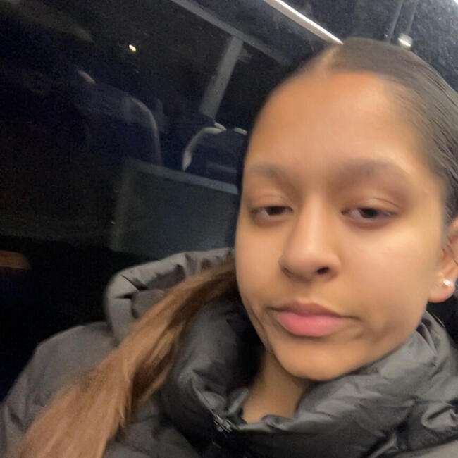 Babysitter in London: Niya