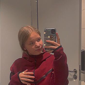 Oppas in Hoensbroek: Larissa