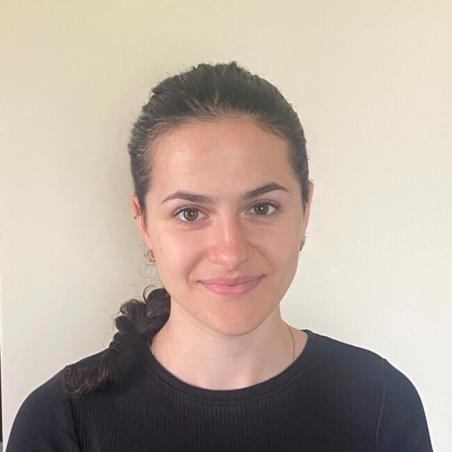 Babysitter in Érd: Kincső