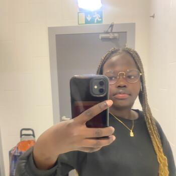 Babysitter στην περιοχή Μπράγκα: Nyagua