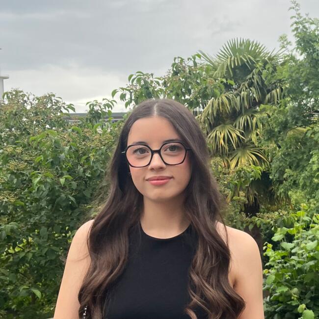 Babysitter in Rennes: Lila